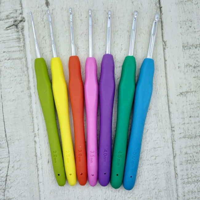 Крючок для вязания с силиконовой ручкой 