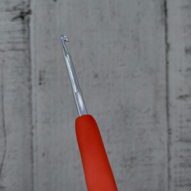 Крючок для вязания с силиконовой ручкой 