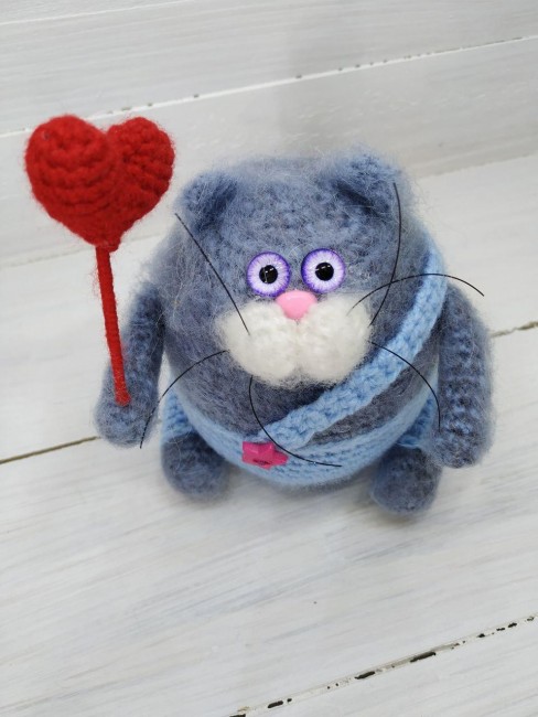 кот с сердцем